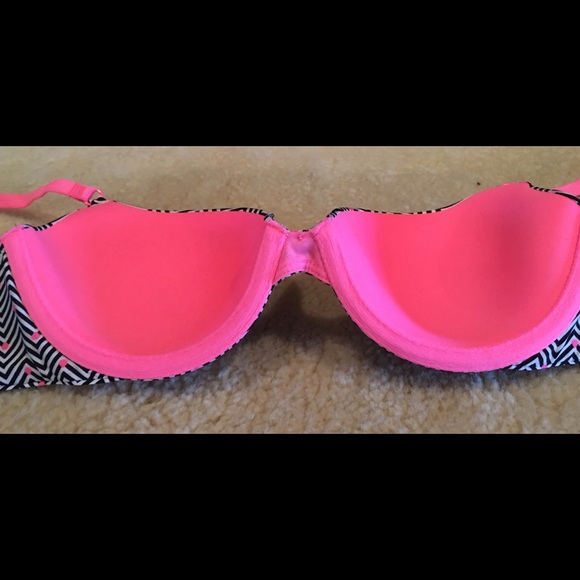 Victoria ‘s Secret brand new bras - Picture 8 of 8